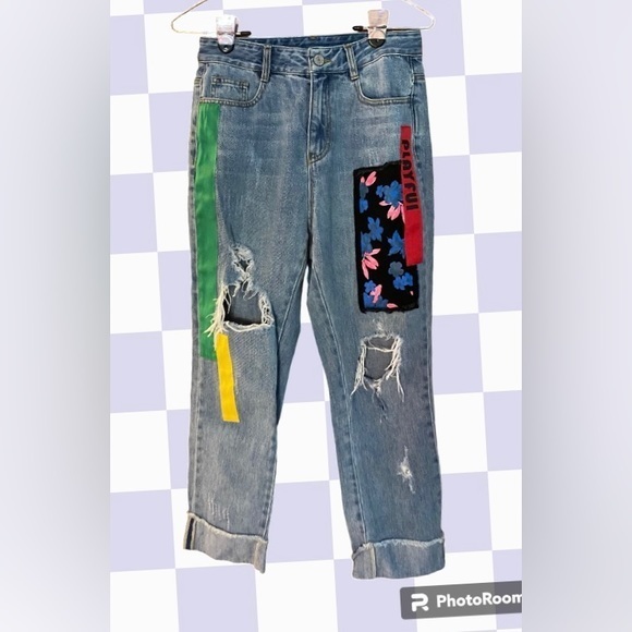 Fiona Chen patched distressed cropped jeans.  Size small ‎ - Picture 2 of 14